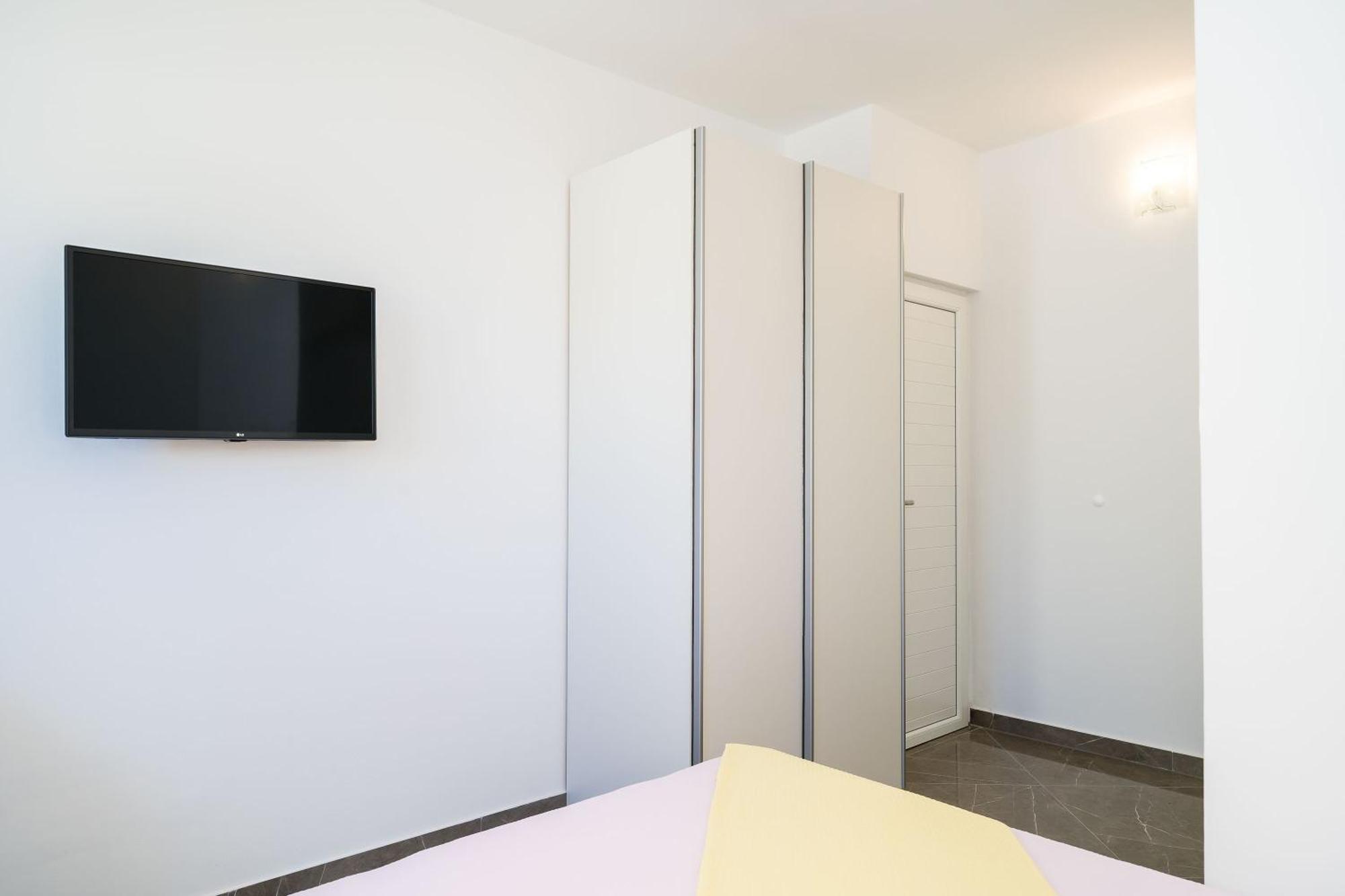 Rooms & Apartments Barisic Mlini Habitación foto