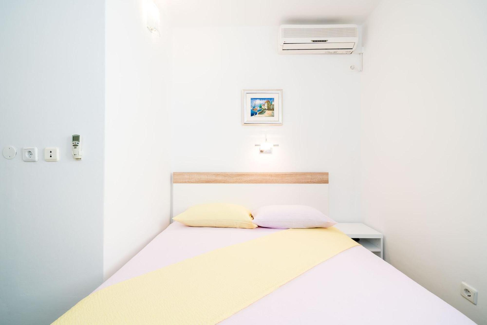 Rooms & Apartments Barisic Mlini Habitación foto