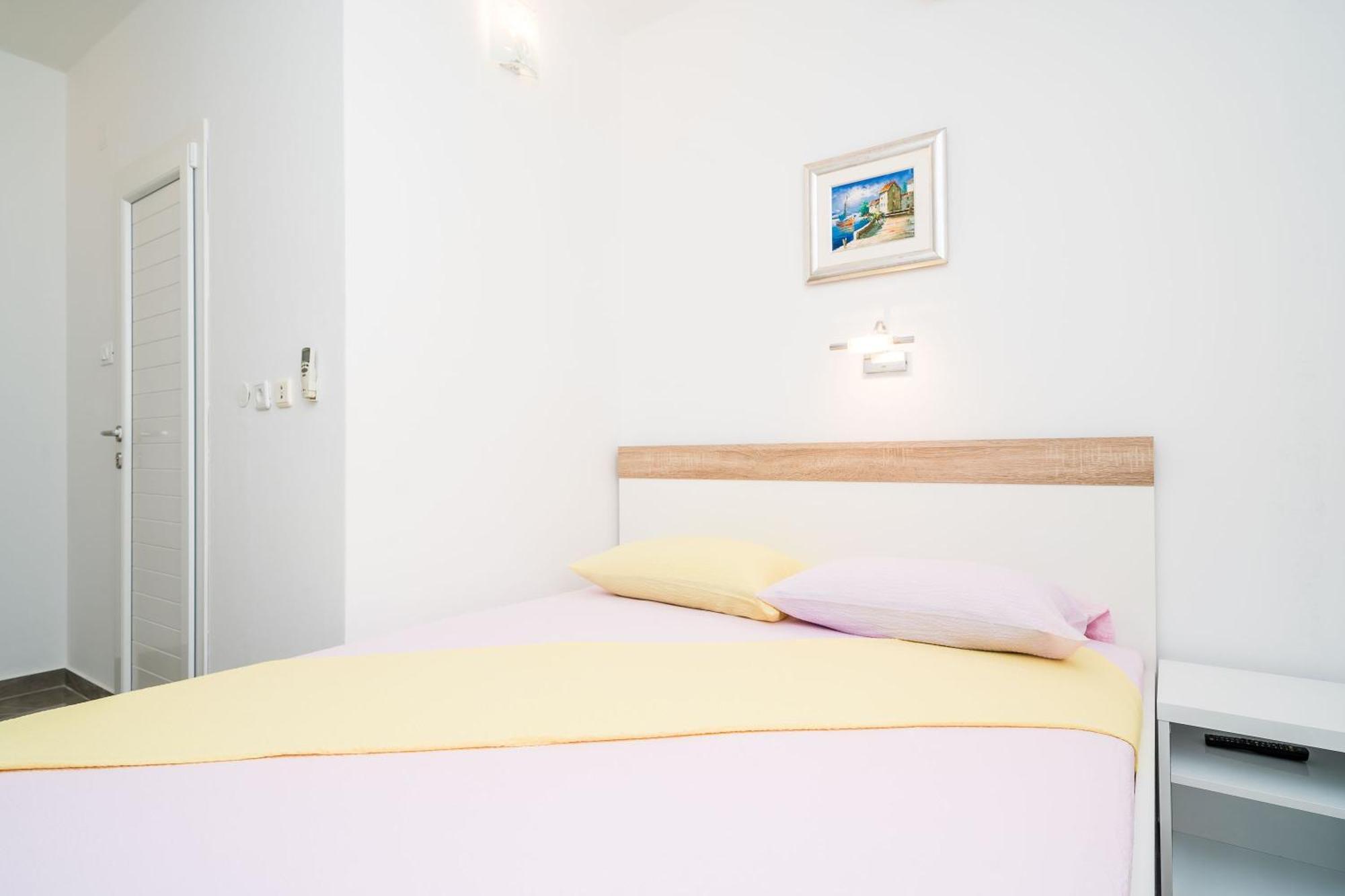 Rooms & Apartments Barisic Mlini Habitación foto