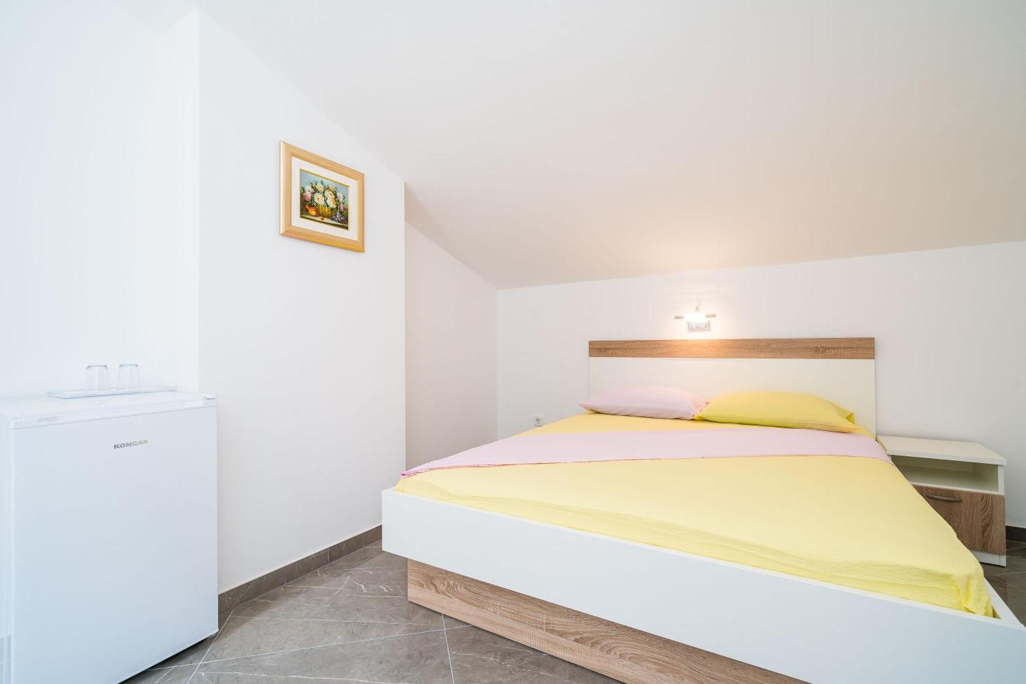 Rooms & Apartments Barisic Mlini Habitación foto